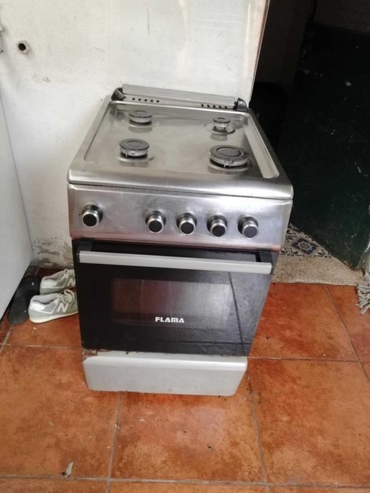 Vendo fogão de 4 bocas