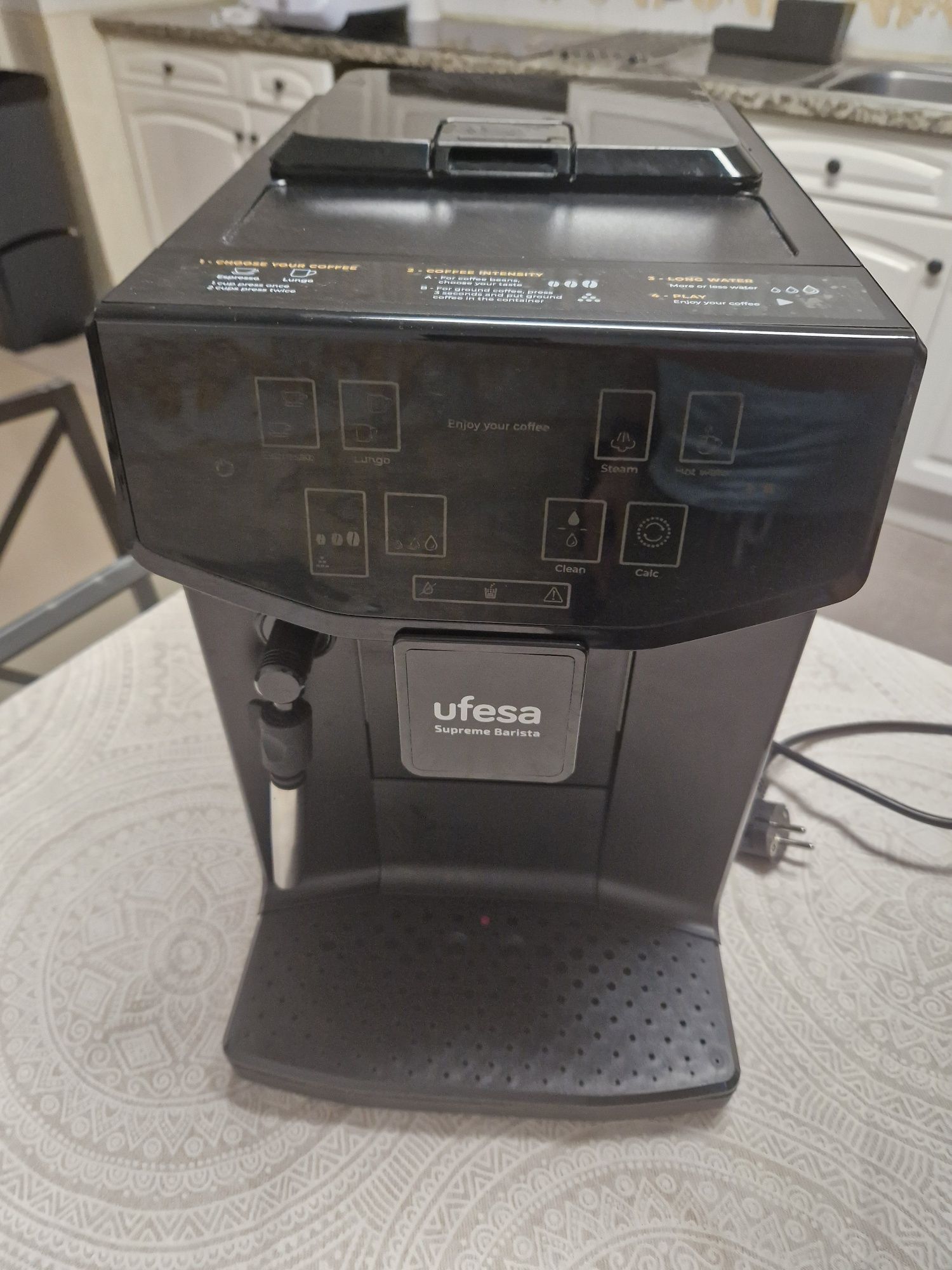 Maquina de cafe automatica ufesa