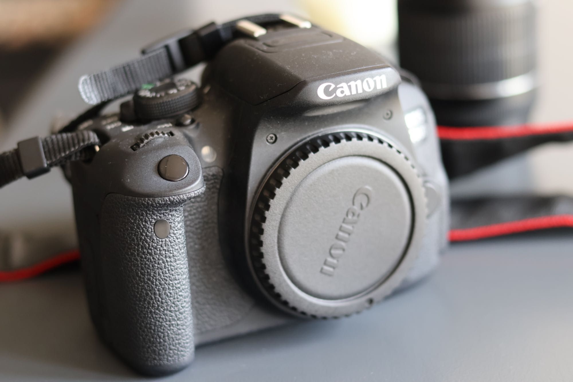 Canon 700D + 18-55mm com estabilizador