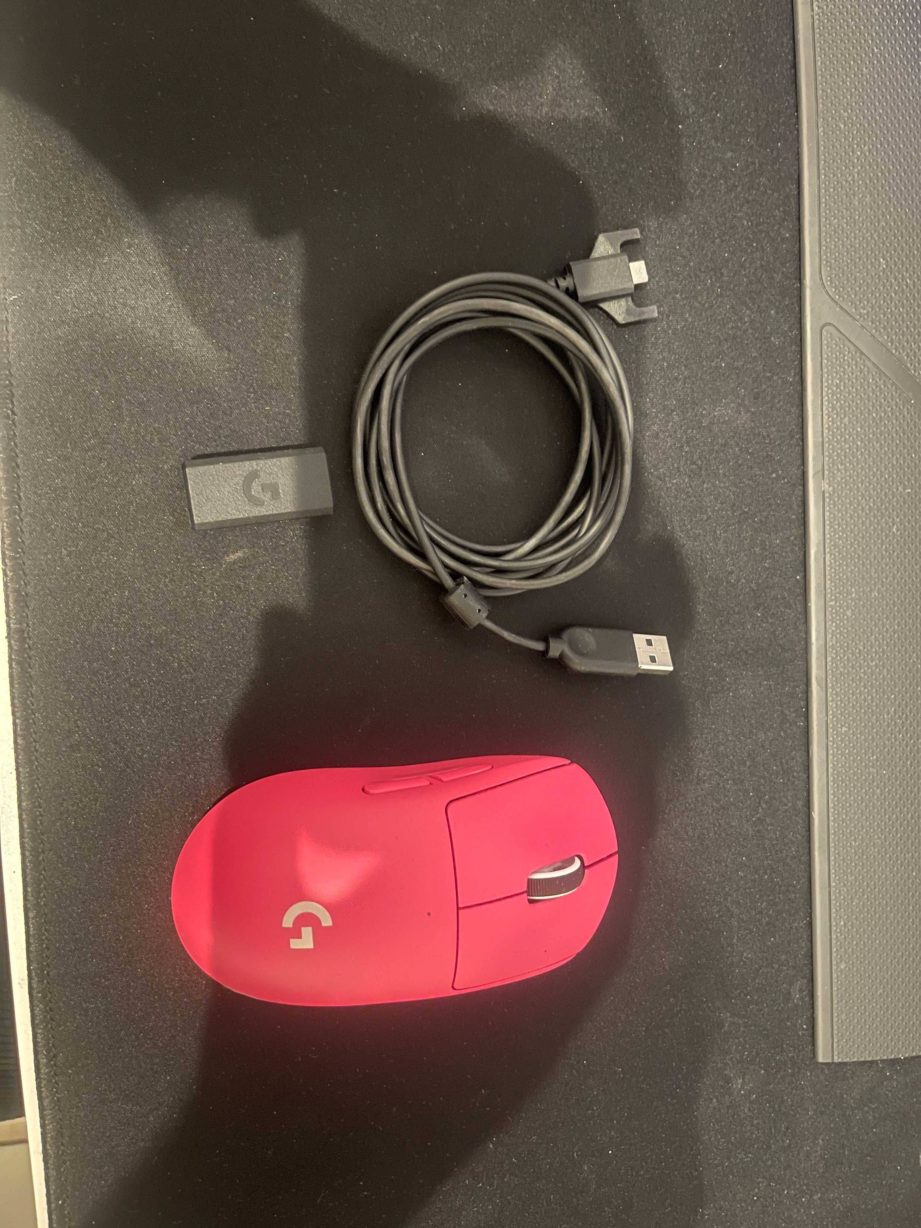 Gaming Monitor pc mouse keyboard mousepad headset 7700xt 7700x 32GB