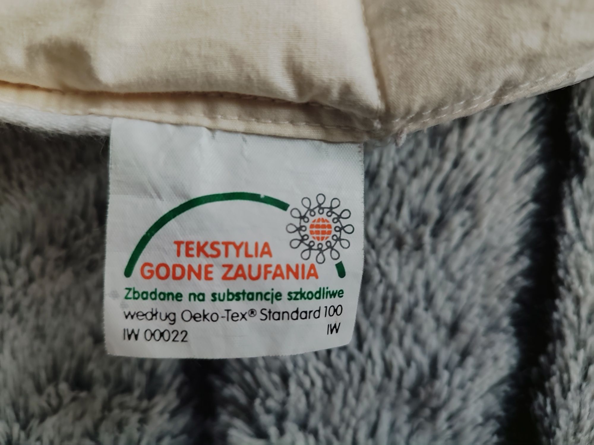 Kołdra z pierza i puchu  160/200 cm