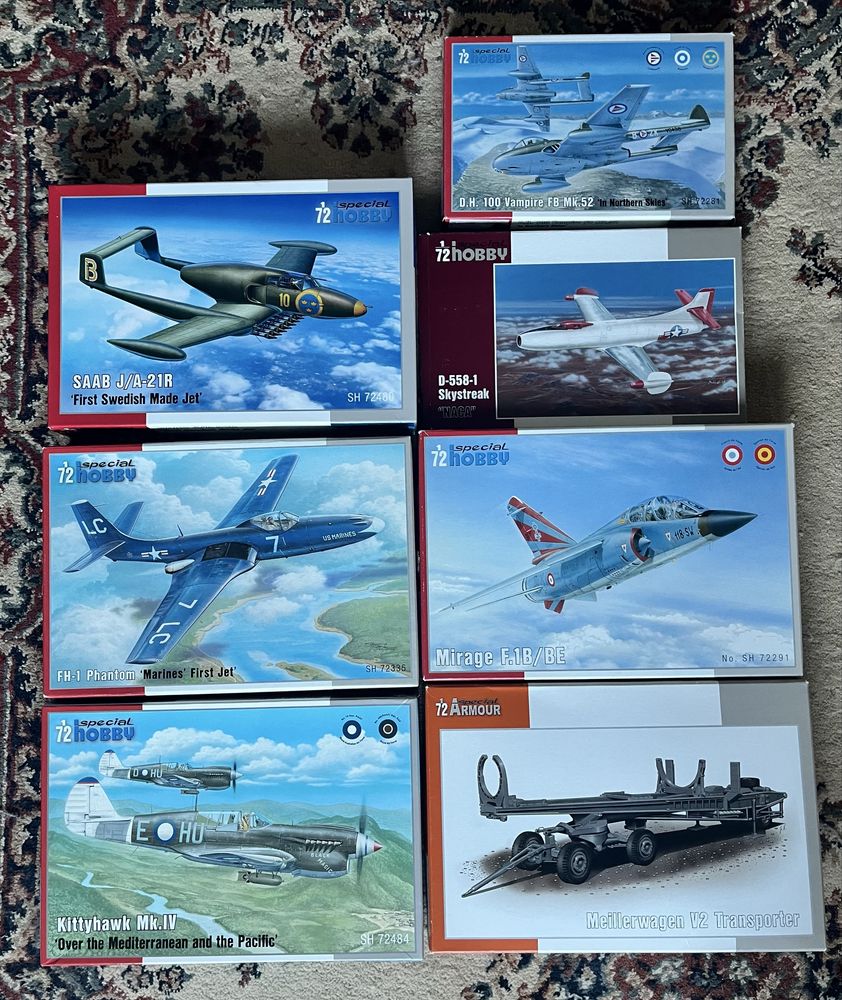 збірні моделі літаків та причіпу special hobby
