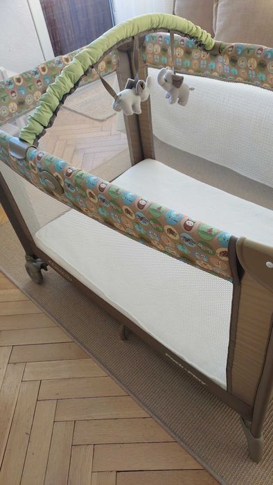 Łóżeczko dziecięce rozkładane