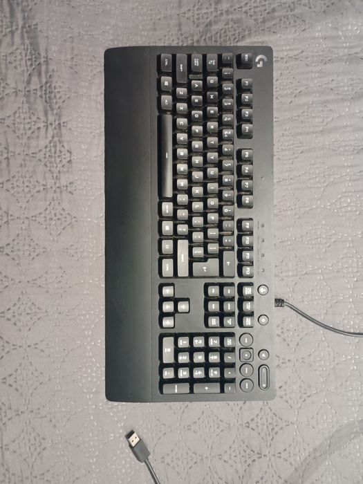 klawiatura Logitech g213