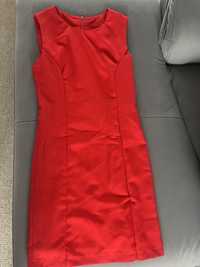 Sukienka czerwona klasyczna