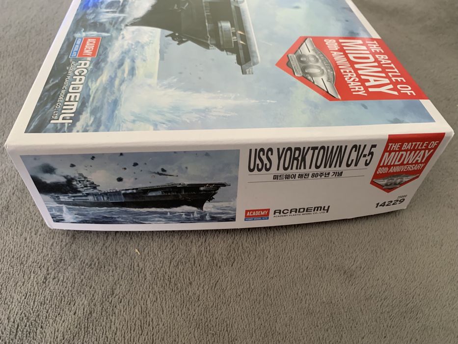 Model do sklejania Academy Lotniskowiec Yorktown