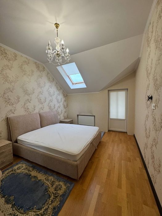 Оренда затишного котеджу в чудовій локаціі район 12 школи.