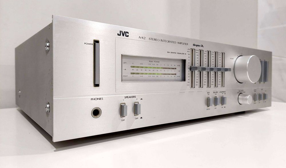 Amplificador JVC A-X2 "Super-A" c/Equalizador de 5 bandas