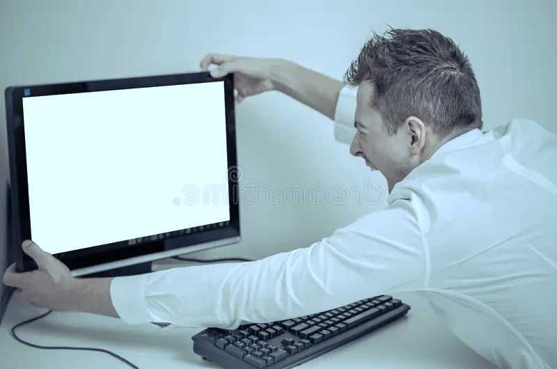 Pogotowie komputerowe serwis przy awariach, składanie komputerów