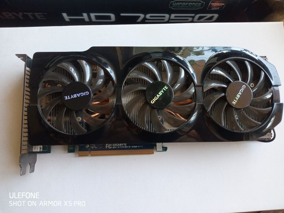 Відеокарта Gigabyte Radeon HD7950