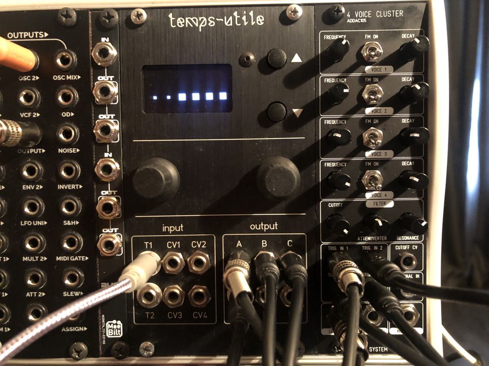 Eurorack trig generator and 4-voice cluster