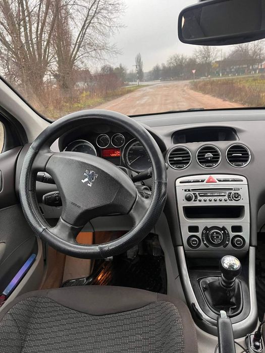 Peugeot 308 SW. 1,6 дизель