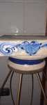 Conjunto coluna, candeeiro de mesa e jarra