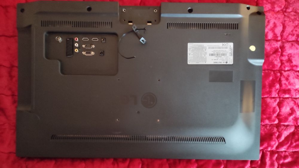 26 cali, LG 26 LT 360 C, telewizor, czarny