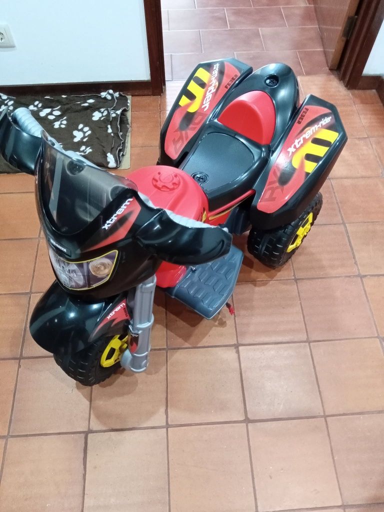Mota elétrica criança