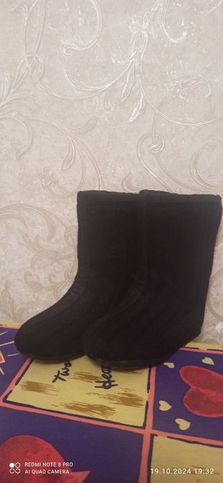 Дитячі валянки в хорошому стані.