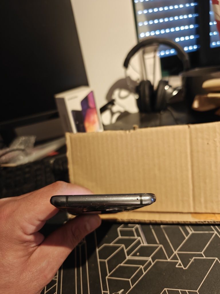 Oneplus 7T cinza