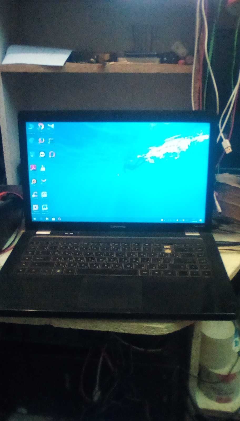 Ноутбук Compaq с зарядкой