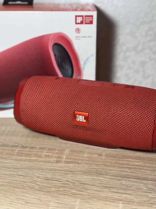 Продам Jbl charge 3 оригінал