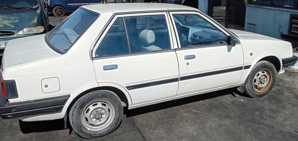 Nissan Sunny 1986 para peças