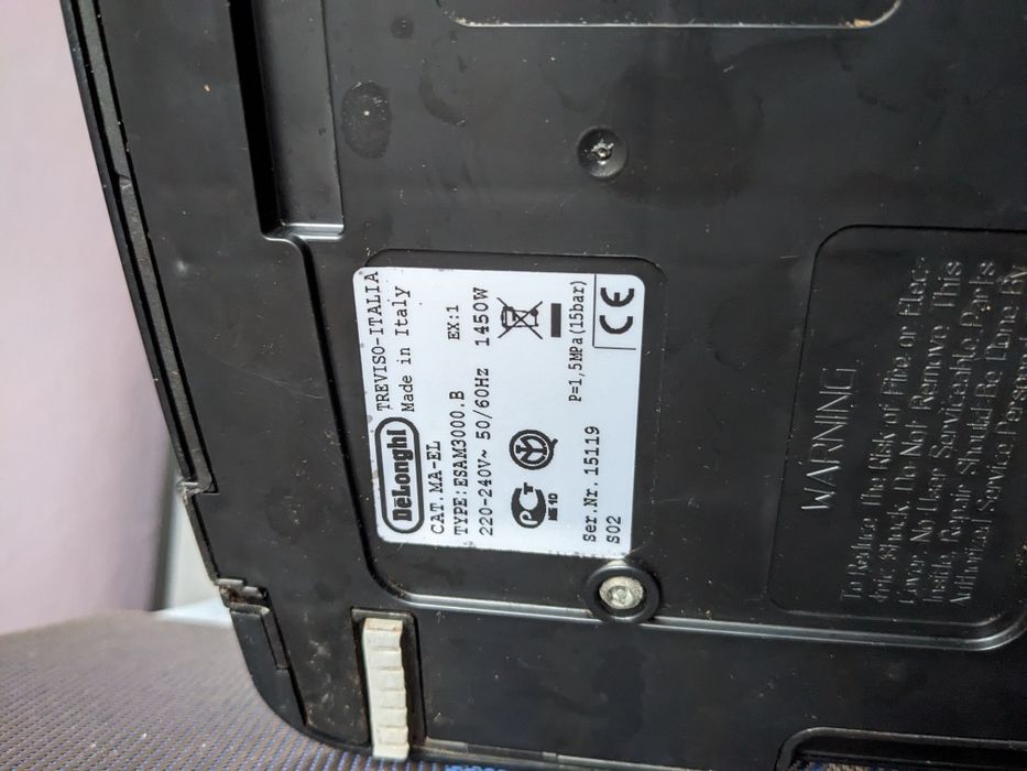 Ekspres automatyczny DeLonghi Magnifica Esam3000.B