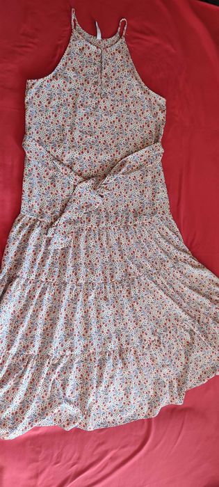 letnia sukienka za kolano Mango S