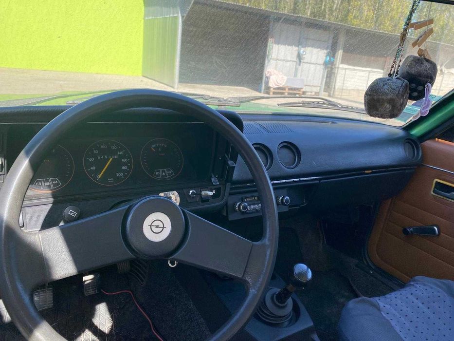 A venda 2 Opel ascona 1987