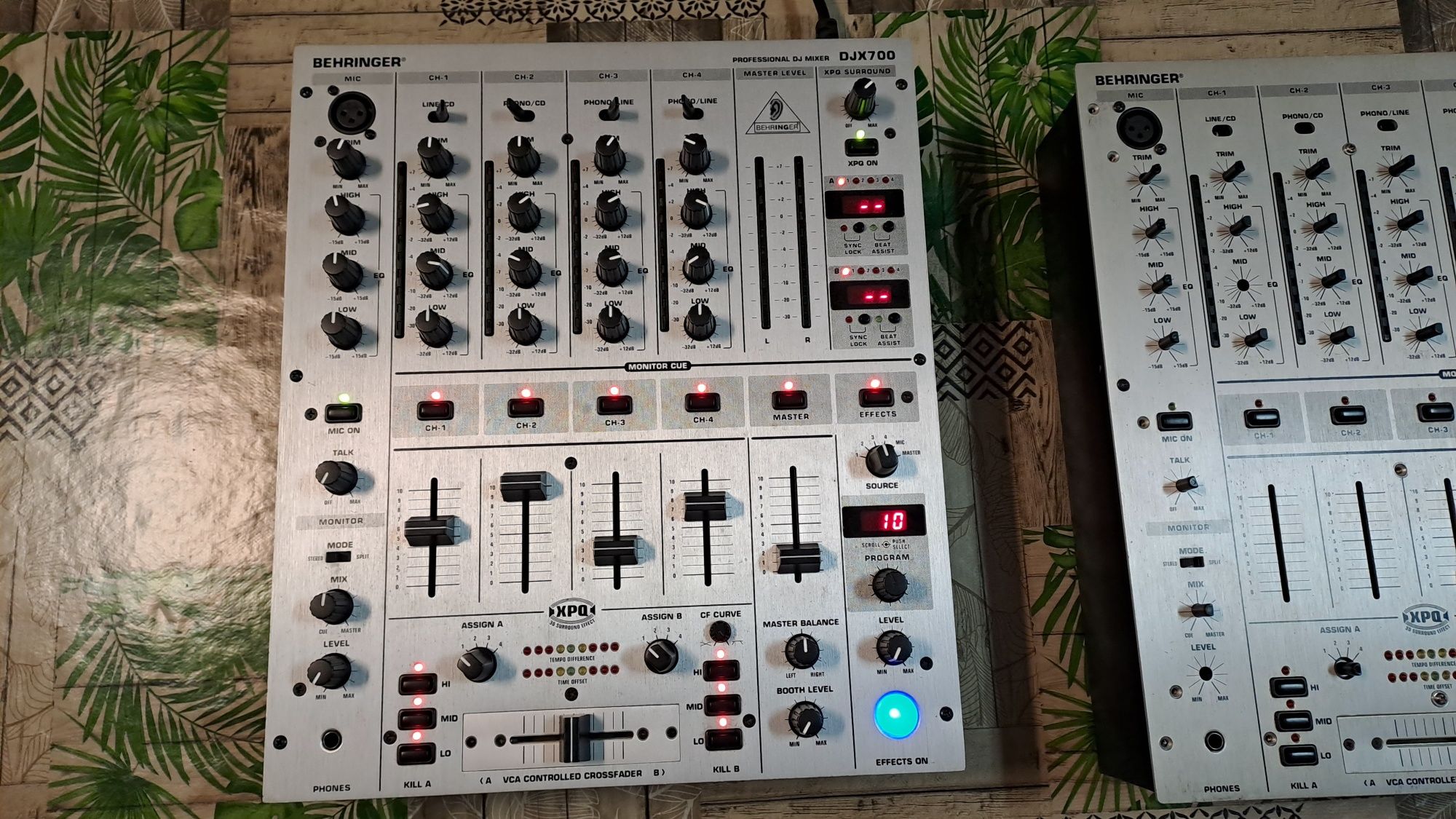 Mesa mistura DJ behringer djx700