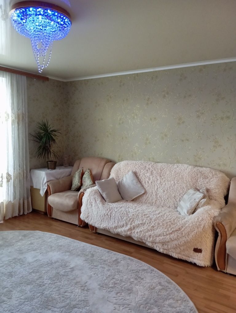 Продаж 3 кімн.кв. з ІНД.Опаленням з ремонтом 64/39/9ц.Ціна67500Дол.