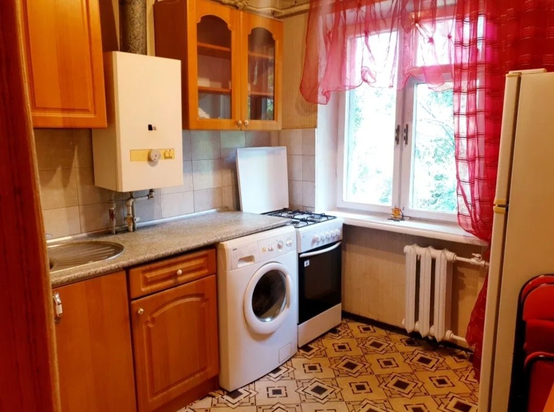 Продам 1-кімнатну квартиру в Олександрівському районі