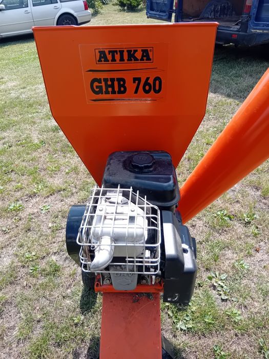 Rębak rozdrabniacz do gałęzi