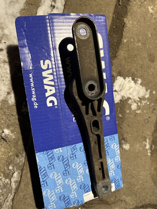 Подушка двигателя на Volkswagen Tiguan