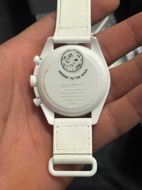 Omega x Swatch Snoopy SO33W700  Idealny dla fanów klasycznych komiksów