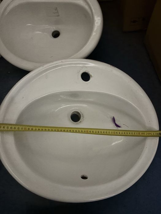 Dois lavatorios casa de banho