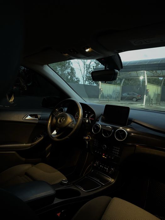 Mersedes-Benz B-Class 2016 b250e