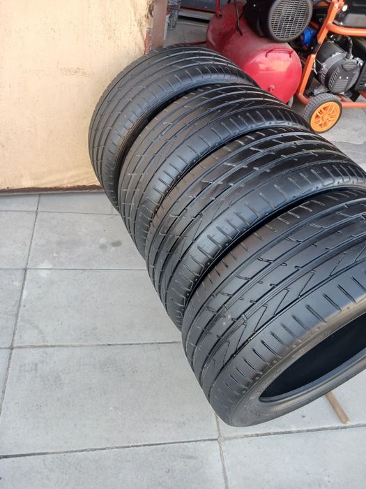 Шини р18 255/45 Хенкук Літо 20 рік