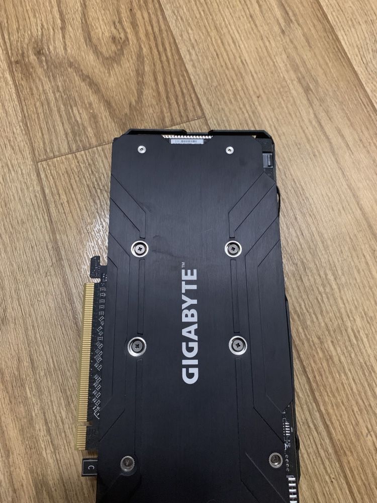 Gigabite RX 580 4 gb Gaming
