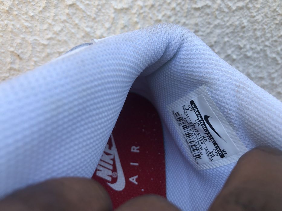 Tenis Nike Air Force 1,( n.41. Cor Branco e vermelho.Cano alto)