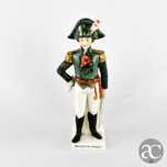 Figura de militar em porcelana francesa “Mar’echal de L’empire”