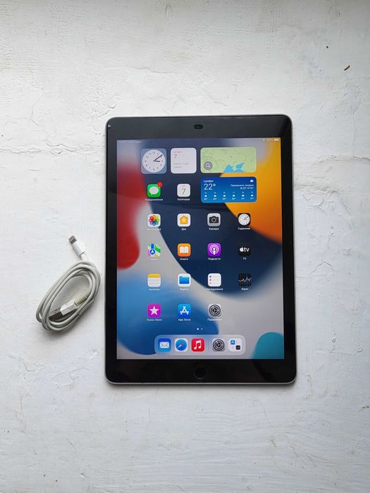 Apple iPad air 2 9.7" 16 ГБ