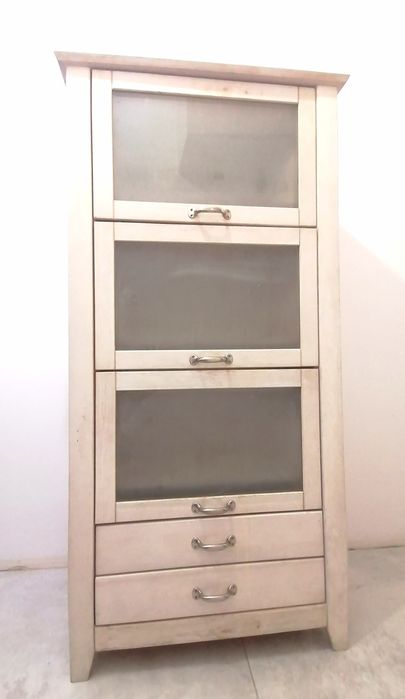 Komoda biała drewniana rustykalna pionowa bieliźniarka