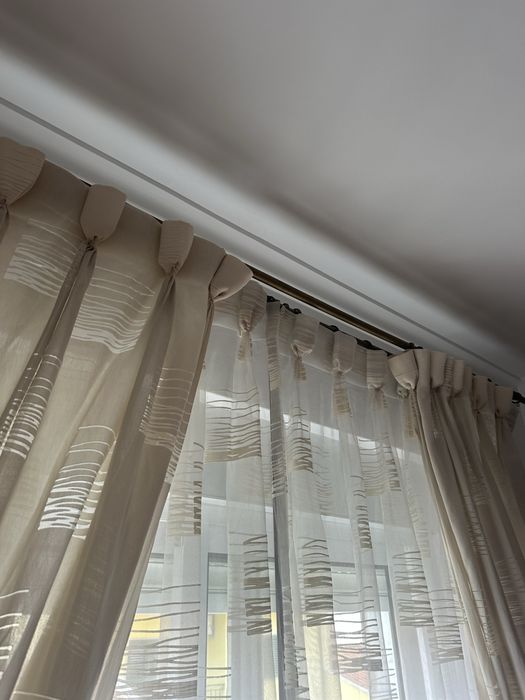Cortinados com varão