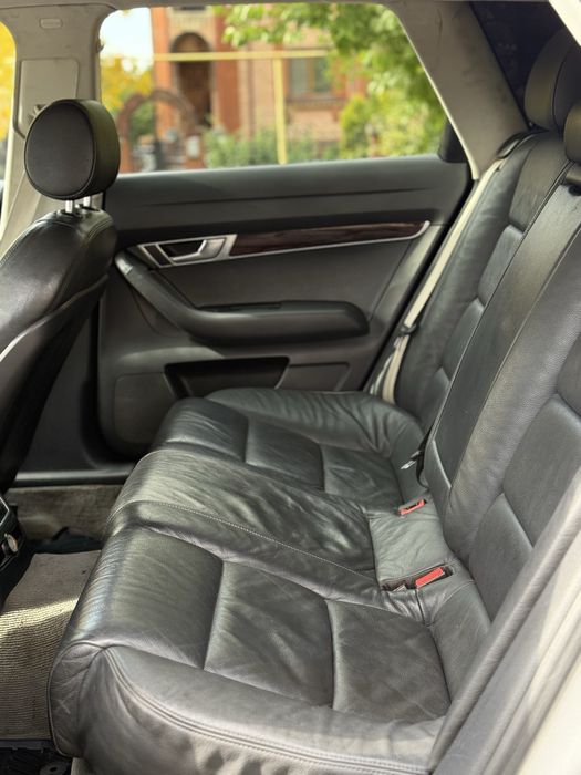 Ауди allroad  2010 ГОД