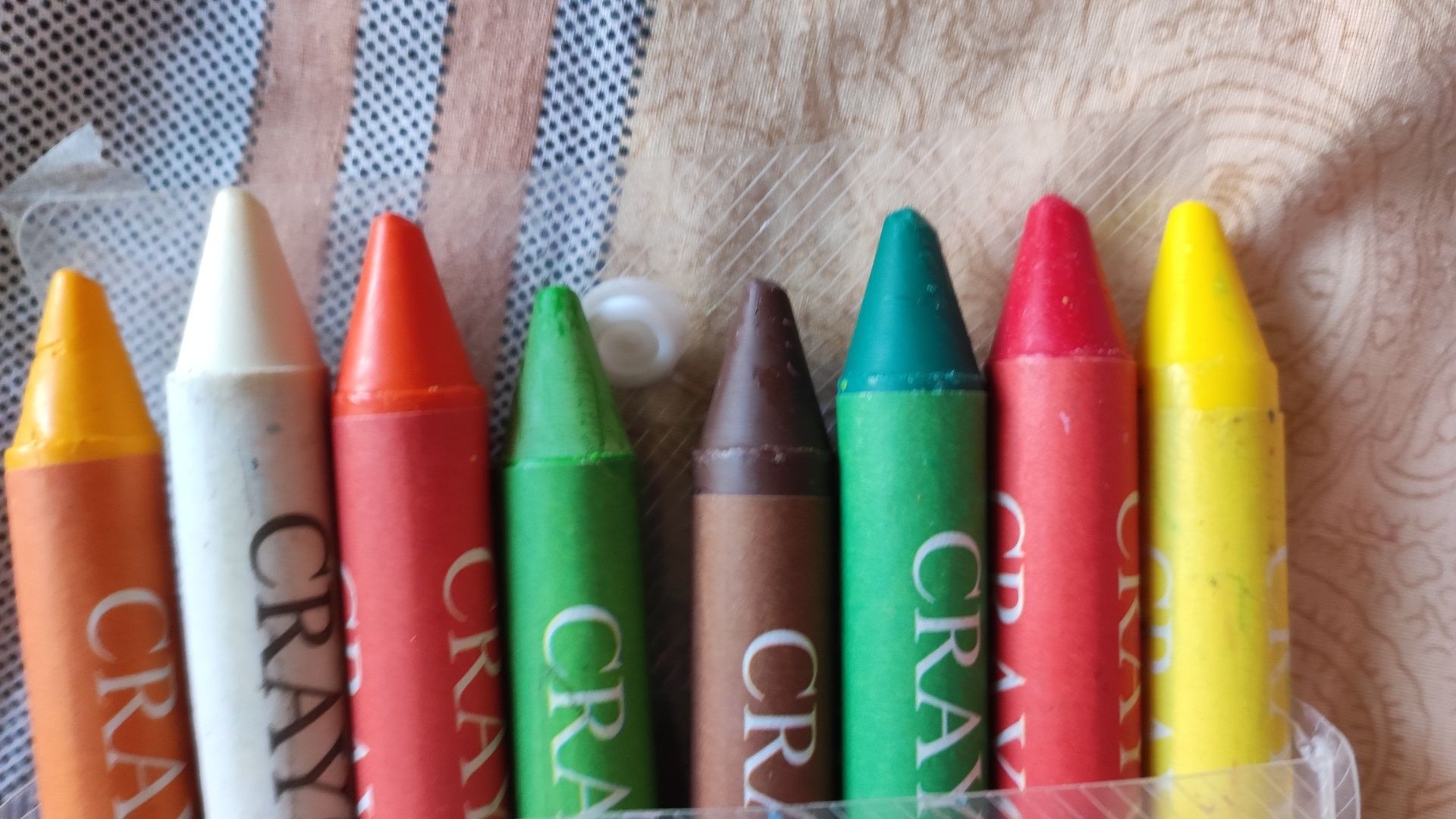 Crayons max 16 шт олівці