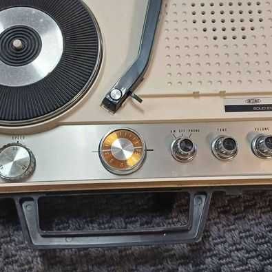 Gira-Disco Vinil portátil / AM Radio Unisonic Ponograph Antigo (AC/DC)