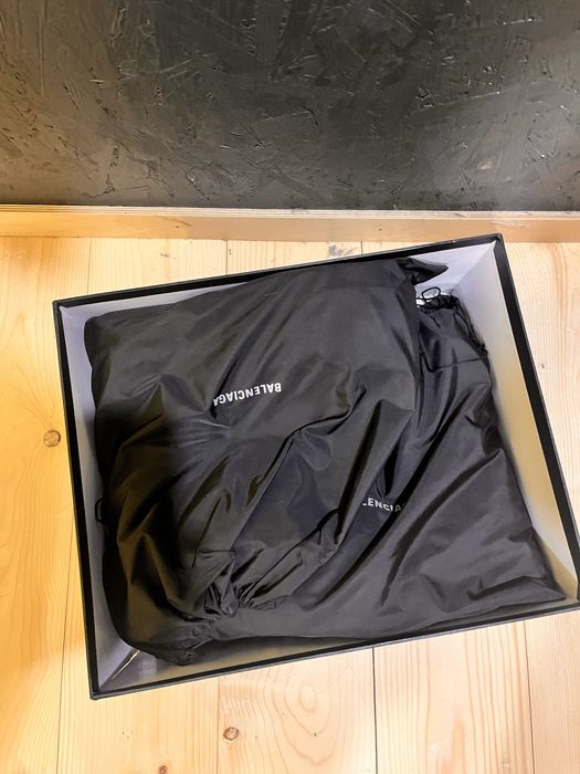 Balenciaga alaska