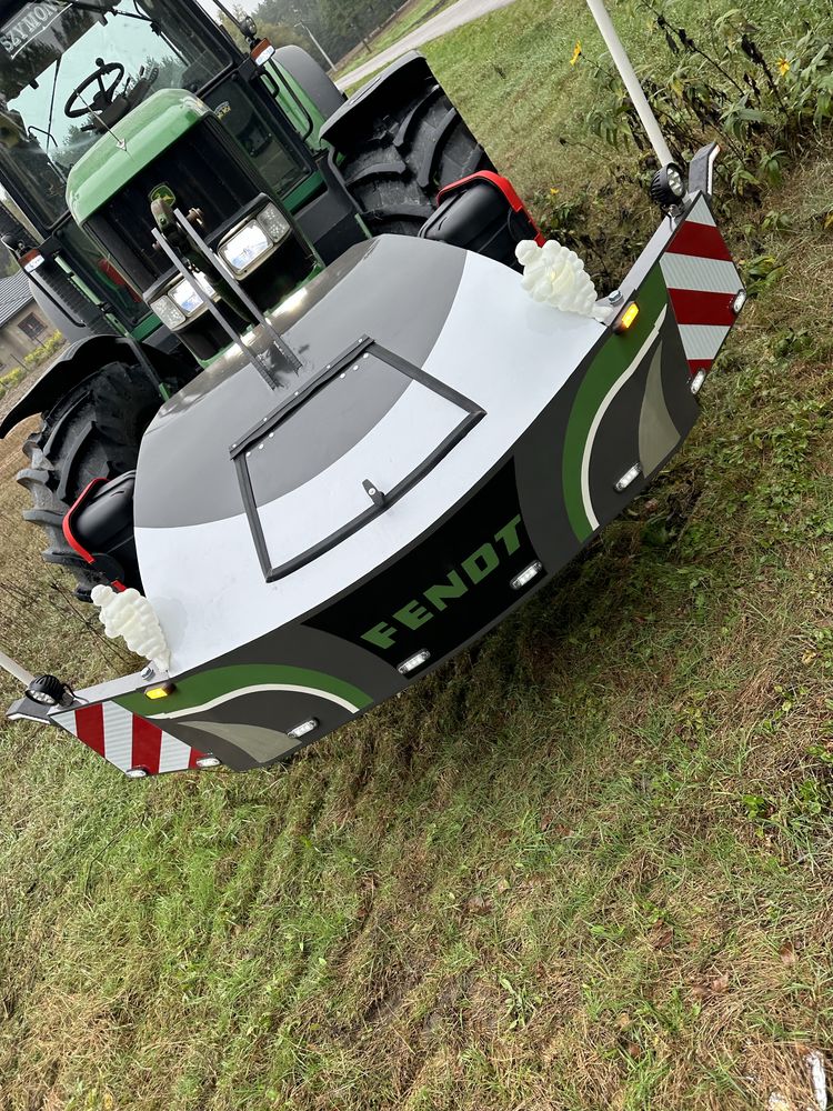 Balast zderzak skrzynia klocek obciążnik na oświetleniu John deere