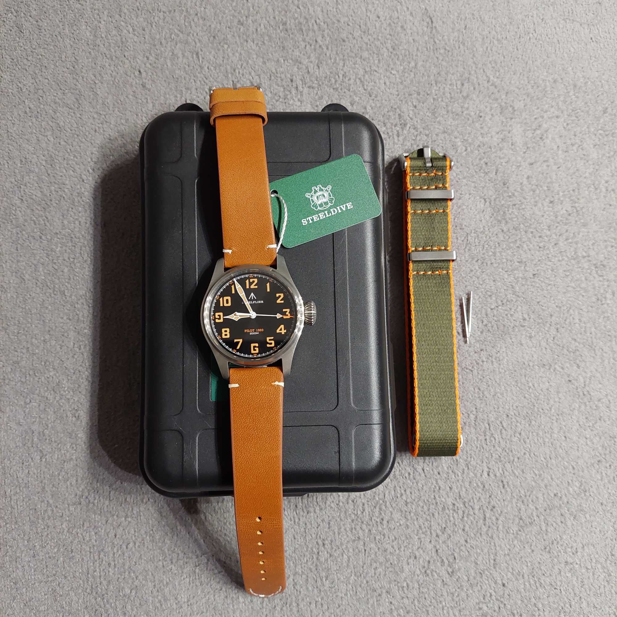 # zegarek Steelflier Pilot 1903, szafir, dwa paski, box - NOWY #