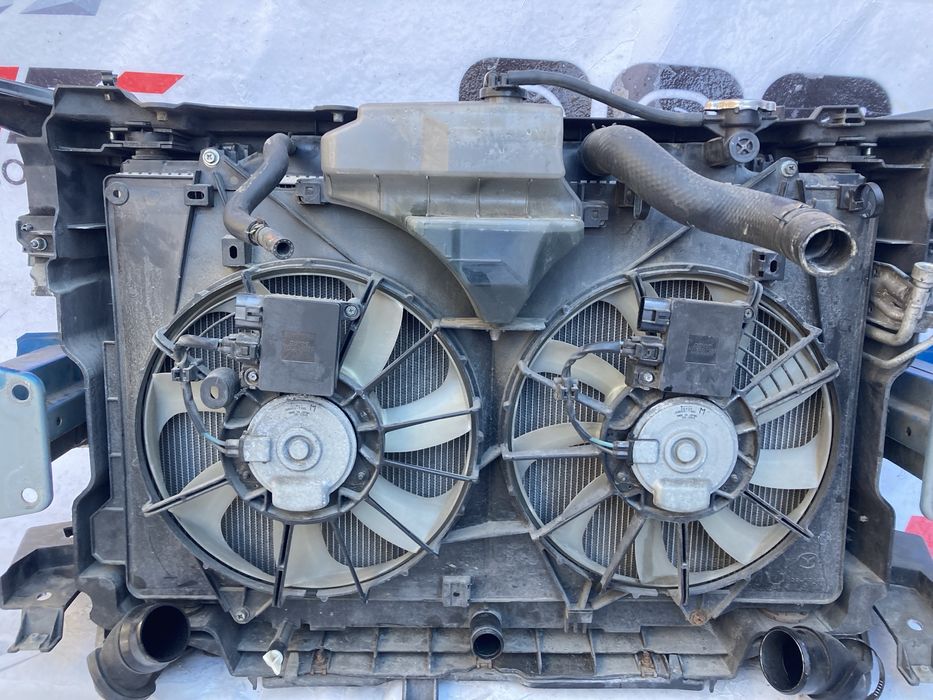 Телевізор  панель передня з радіаторами Mazda-CX5 2.2 дизель