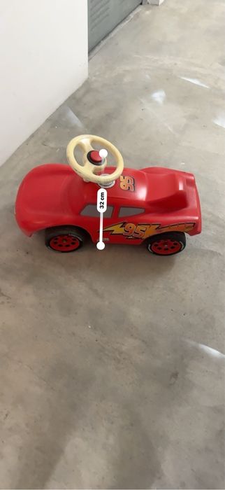 Carro para criança brincar do McQueen